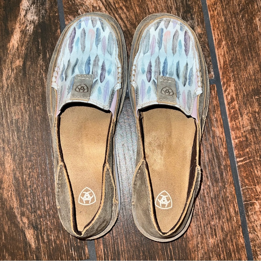Ariat Cruisers